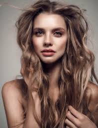 Barbara Mroz's Instagram, Twitter & Facebook