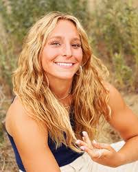 Sadie Henry's Instagram, Twitter & Facebook