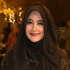 Get in touch with pipik dian irawati (@umipipik) — 1686 likes. Umi Pipik Ceritakan Bagaimana Sakitnya Tubuh Akibat Tumor Kelenjar Getah Bening Showbiz Liputan6 Com