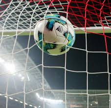 Jun 27, 2021 · anlass zum jubeln hatten im bahlinger kaiserstuhlstadion vor allem die spieler des fc 08 villingen: Fc 08 Villingen Fc Schalke 04 Highlights Schalkes Doppelschlag Im Video Dfb Pokal Video Welt