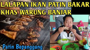 Pakan favorit ini bisa menjadi pilihan pertama jika kamu ingin memancing ikan patin, baik di kolam, sungai maupun rawa rawa. Lalapan Ikan Patin Bakar Khas Warung Banjar Ini Memang Ngga Ada Tandingannya Patin Bakar Kalimantan Youtube