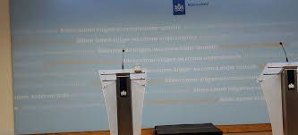 Op deze pagina krijg je antwoord op de. Edwin Van Der Aa Ø¹Ù„Ù‰ ØªÙˆÙŠØªØ± Nieuwe Achtergrond Speciaal Voor De Coronacrisis Bij De Persconferentie Straks Zullen Premier Rutte Zorgminister De Jonge En De Tolk Ervoor Staan Coronanederland Https T Co In95bmmbob