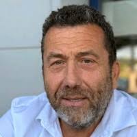 100+ profils pour “Schuster”