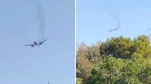 Plane fire: American Airlines flight returns to Vegas airport after flames,  smoke seen in engine - ABC7 New York