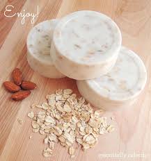 Almond Oatmeal Goat S Milk Soap Mom Makes Joy Receitas De Sabao Sabonetes Sabonetes Caseiros