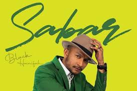 Dengannya tiada lagi cinta di sisiku berakhirlah sudah segalanya kau tinggalkan aku seorang diri engkau kini telah pergi tak kembali aku selalu mendoakan agar engkau 'kan bahagia biarpun hatiku terluka tak dapat miliki dirimu oh, tuhan kuatkan hatiku. Lirik Lagu Sabar Black Hanifah Syazwan Rahman