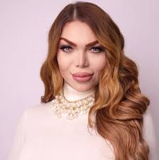 Mademoiselle Nicolette added a...