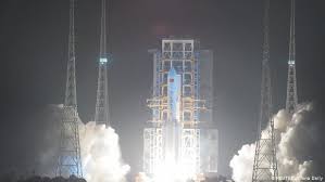 The pentagon has said it is tracking a large chinese rocket that is out of control and set to reenter earth's atmosphere this weekend, raising concerns about where its debris may make impact. China Rocket Launch Brings Space Station Plans Closer News Dw 04 11 2016