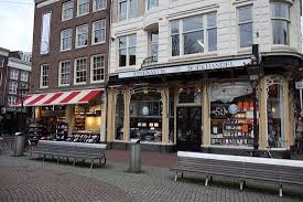 Nieuwscentrum Bookshop Foto Van Athenaeum Boekhandel Nieuwscentrum Amsterdam Tripadvisor