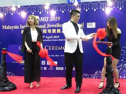 Jewellery,19th malaysia international jewellery festival 2012, 20th malaysia international jewellery festival 2012. Kee Hua Chee Live Malaysia International Jewellery Festival 2019 Spring Edition From Friday 26 To Monday 29 April 2019 At Kuala Lumpur Convention Centre Hall 5 Was Officiated And Declared Open By