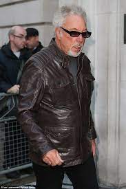 Pin On Sir Tom Jones
