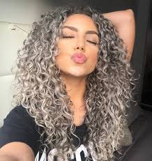 Hey Cachiei On Instagram A Bejin From C Canuto Wonderful For This Friday Inspiracaocacheada In 2020 Curly Hair Styles Dyed Curly Hair Colored Curly Hair