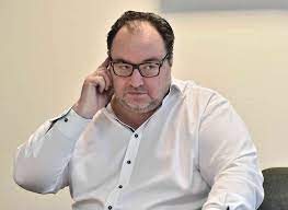 Startseite » sport » kfc uerdingen » mikhail ponomarev präsident kfc uerdingen. Kfc Uerdingen Ponomarev Loscht Twitter Account Nach Nur Wenigen Tagen