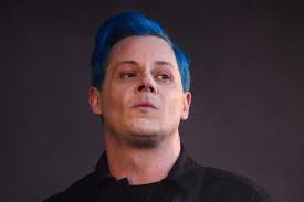 JACK WHITE CALLS OUT FANS WHO WANT LONGER SETS, SHARES STATEMENT Full story  ➡️ https://loudwire.com/jack-white-set-length A powerful statement