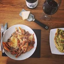 Simple Sunday Conchiglioni Rigati Filled With Slow Cooked Beef Ragu Topped With The Most Amazing Cheese I Always Seem To Stumb Slow Cooked Beef Beef Ragu Food