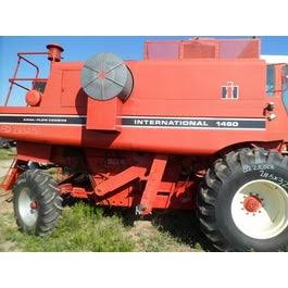 International 1460 Combine