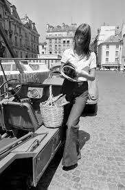 Jane Birkin Et Serge Gainsbourg Je T Aime Moi Non Plus Lyrics English Jane Birkin English Actress And Singer Who Had A Relationship With Serge Gainsbourg In The 1970s The Two Were Known For Jane Birkin Birkin Jane Birkin Style