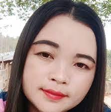 Aimee Vang's Instagram, Twitter & Facebook