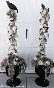 Skull Entry Way Pots 12 1 Halloween Veranda Halloween Deko Garten Halloween Selber Machen