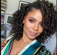 Meet Tessa Lorraine, portrayed by the lovely Iantha Richardson. She's a  classically trained ballerina turned Soul Train dance coordinator, breaking  racial barriers one move at a time! #AmericanSoulBET