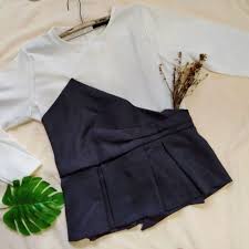 Cari tahu pada uraian berikut yuk. Preloved Atasan Wanita Lengan Panjang Putih Lucu Unik Shopee Indonesia