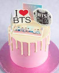 Will this buttercream frosting work with cream cheese and keep my carrot cake from sliding off to the right? Bts Birthday Cake Bts Cake Bts Birthdays Cake