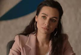 Estoy muy feliz de reunirme con mis amigos en estos días malos que dejamos atrás , aseguró tras la celebración, que no terminó muy tarde debido a las medidas de. Birce Akalay Fasih Saylan Ile Iliskisi Hakkinda Konustu Foto Galerisi 1 Resim