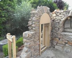 Garten Steinmauer Selber Bauen Gartenmauern Ruinenmauer Garten