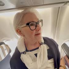 Die ZDF-Silvestershow verlässt Berlin und zieht nach Hamburg. Das hat der  Sender mitgeteilt. Zuvor hatte es in Berlin Streit um die Finanzierung der  Party gegeben. Weil das Land Berlin keine Zuschüsse mehr