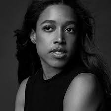 Leah Zeigler's Instagram, Twitter & Facebook