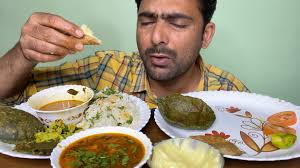 Eating Paneer Tikka Masala🔥, Palak Puri😍, Shrikhand😋, Basmati Rice🍚,  Gobi Fry🍱|ASMRFoodie Mania