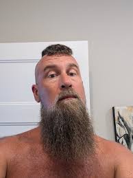 Beards shaped like animals trend 📸 by Troy Goodall Photography