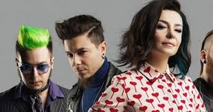 Aynur Panosundaki Pin