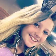 danielle bina (@danielle_bina)