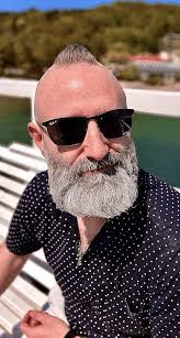 Marie Slack's Instagram, Twitter & Facebook