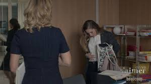 Mother and daughter astrid and audrey are lawyers specializing in family law who take the perilous decision to work together. On Va S Aimer Un Peu Beaucoup Replay Episode 1 Facebook