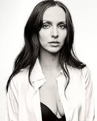 Katlin Wright's Instagram, Twitter & Facebook