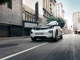 Clever packaging means the bmw i3 is quite roomy, and although the car doesn't take up much room on the road, it feels bigger from the inside. 2017 Bmw I3 Review Ratings Specs Prices And Photos The Car Connection