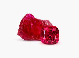 Ruby is one of the traditional cardinal gems, together with amethyst, sapphire, emerald, and diamond. Rubin Vse O Kamne Foto Svojstva Mestorozhdeniya Komu Podhodit Jewellery Mag