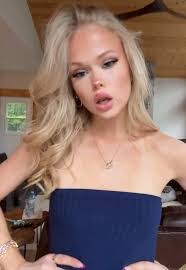 Mackenzie Morton's Instagram, Twitter & Facebook