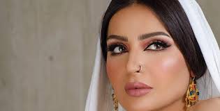 وقررت بدور البراهيم الرد على تساؤلات الجمهور حول التغيير الذي طرأ على ملامحها، فقالت حقيقة إجراء بدور البراهيم عمليات تجميل بوجهها. Ø´Ø§Ù‡Ø¯ ÙƒÙŠÙ ØªØºÙŠØ± ÙˆØ¬Ù‡ ÙˆØ¬Ø³Ù… Ø¨Ø¯ÙˆØ± Ø§Ù„Ø¨Ø±Ø§Ù‡ÙŠÙ… Ø¨Ø¹Ø¯ Ø²ÙˆØ§Ø¬Ù‡Ø§ ÙÙŠØ¯ÙŠÙˆ