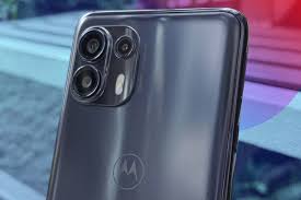 Motorola Edge 20 Lite Review ...