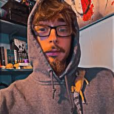 WHAT IS THE SUPERHERO YOU HATE THE MOST? Mine, Superman. Just don't stand  him!