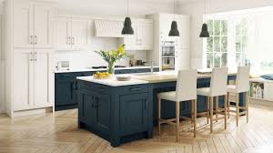 That is where having navy blue kitchen cabinets will come in handy. Blue Kitchens Navy Island Trend 2018 Kitchen Blues Newtrend Interiordesign Traditional Kitchen Design Kitchen Design English Rose Kitchen