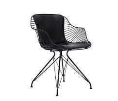 Its sturdy metal wire frame ensures its longevity while its design provides the option to dress it up with a cushion to match the room esthetic. Wire Dining Chair Designer Furniture Architonic