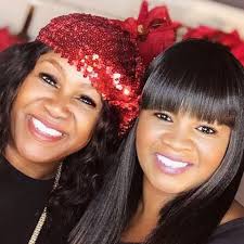 Help me wish a Happy Birthday+Merry Christmas Eve 🎂🎄to my sister Naomi  Jones... double the blessing & favor