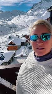 Lisa Deon's Instagram, Twitter & Facebook