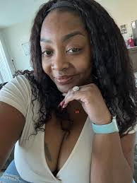 It's the little things and the joy they bring 🎤🎵 I'm A Baby Girl who  loves Jesus 🥰❤️✝️