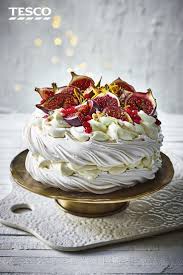 Need A Stunning Christmas Dessert In A Hurry This Gorgeous Fig And Cardamom Pavlova Recipe Can Be Whipp Christmas Food Desserts Pavlova Recipe Pavlova Dessert