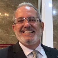 20+ perfis com “José Piza”